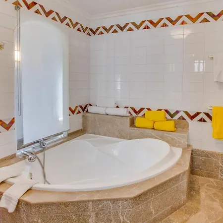 Font De Sa Cala, Cala Ratjada Villa *